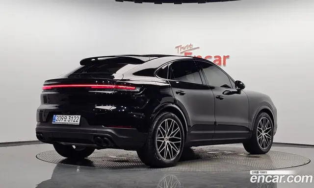 Porsche Cayenne, 2024, 24 122 км