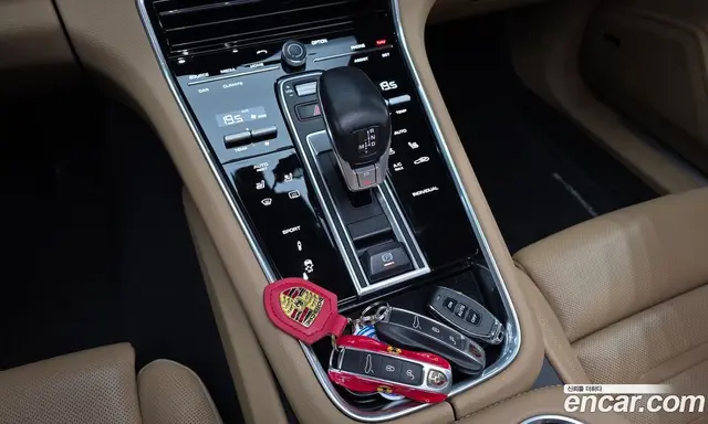 Porsche Panamera 2018 3.0 автомат (гидро), миниатюра 12