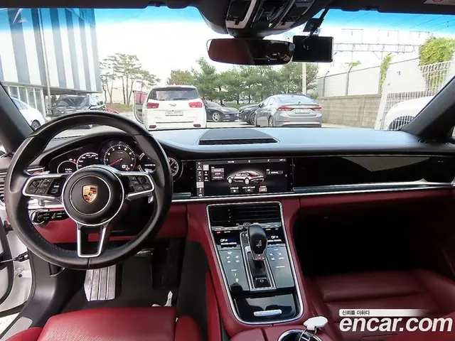 Porsche Panamera 2018 3.0 автомат (гидро), миниатюра 7 Porsche Panamera 2018 3.0 автомат (гидро), миниатюра 7
