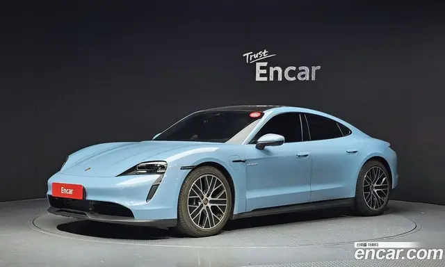 Porsche Taycan, 2023, 7 699 км