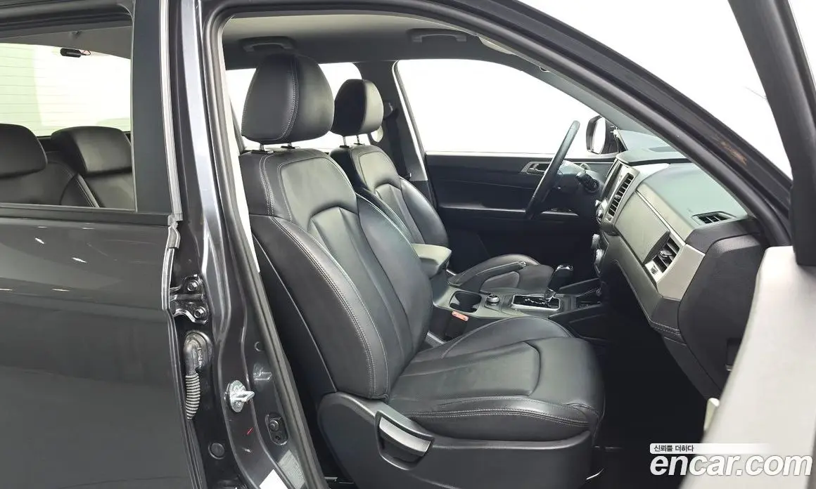 SsangYong Rexton 2018 2.2 автомат (гидро), фото 16