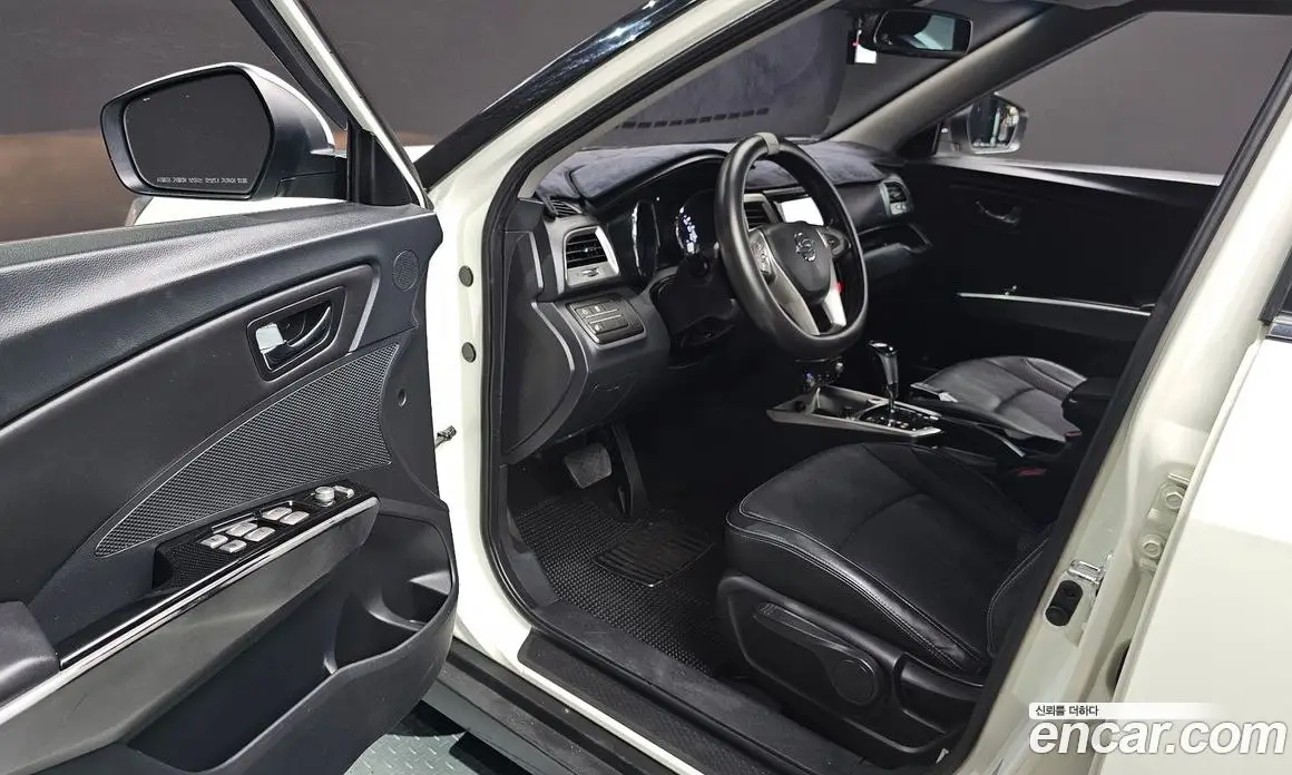 SsangYong TIBOLI 2015 1.6 автомат (гидро), фото 13 SsangYong TIBOLI 2015 1.6 автомат (гидро), фото 13