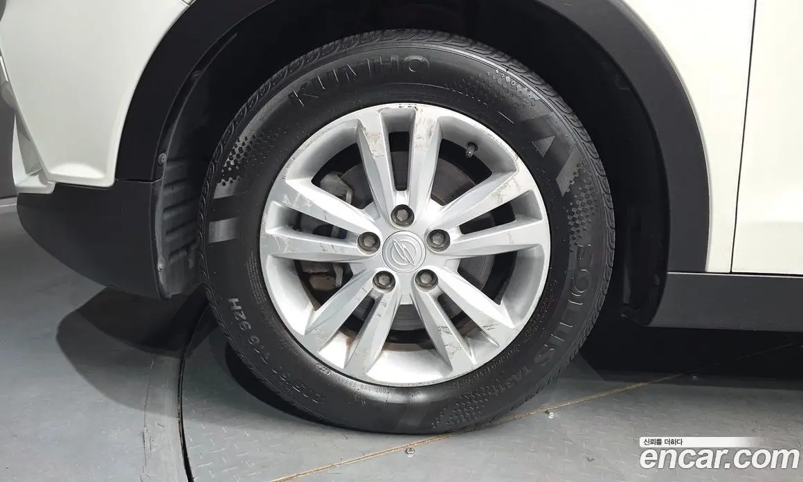 SsangYong TIBOLI 2015 1.6 автомат (гидро), фото 5 SsangYong TIBOLI 2015 1.6 автомат (гидро), фото 5