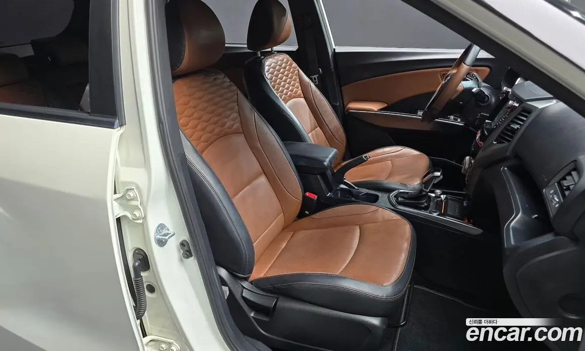SsangYong TIBOLI 2018 1.6 автомат (гидро), фото 16