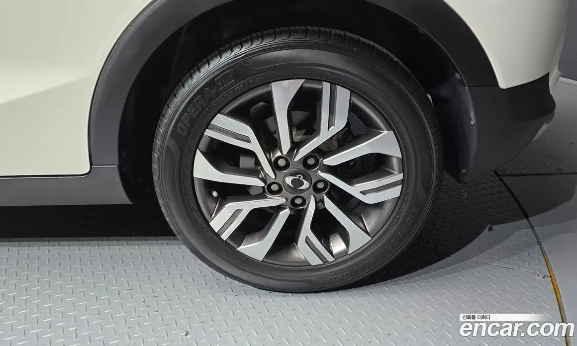 SsangYong TIBOLI 2018 1.6 автомат (гидро), фото 7