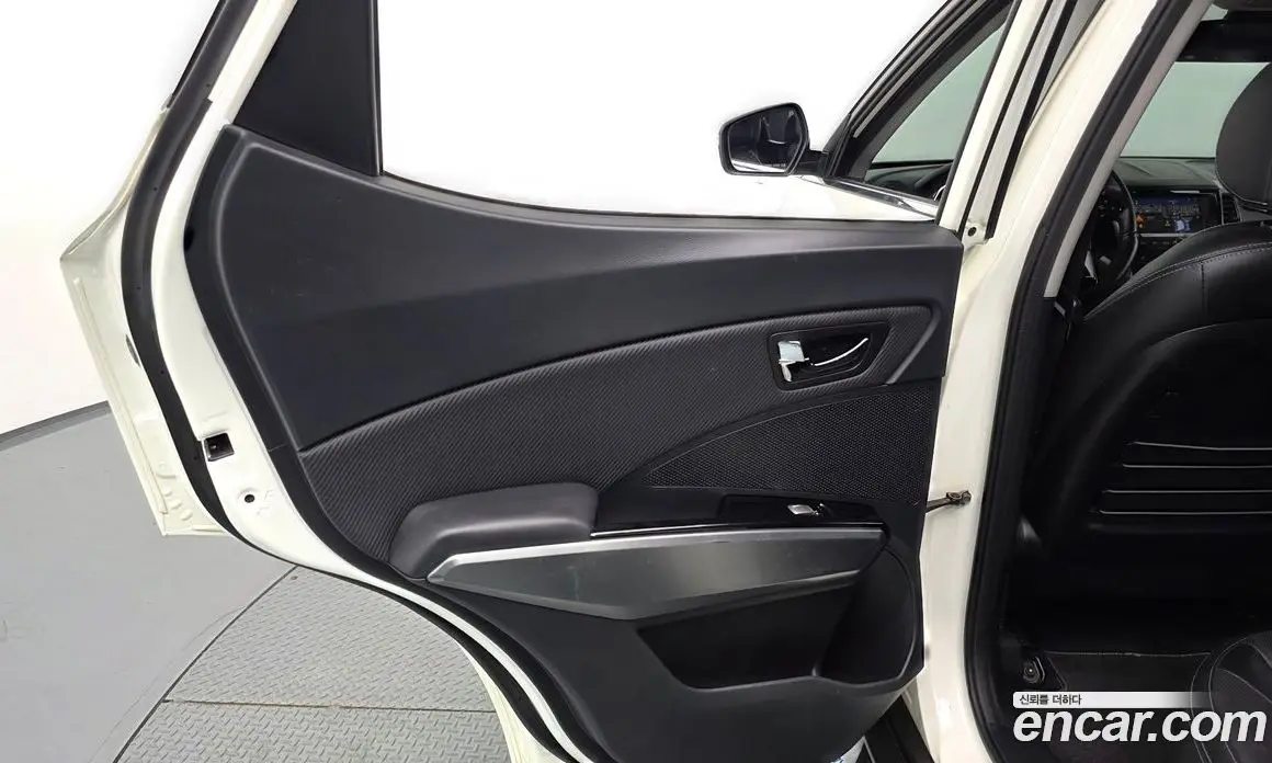 SsangYong TIBOLI 2019 1.6 автомат (гидро), фото 15