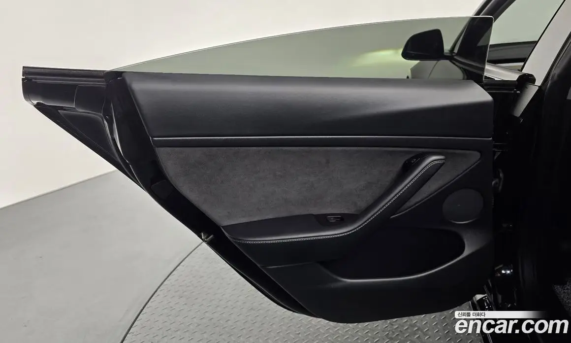 Tesla Model 3 2022 0.2 автомат (гидро), фото 14