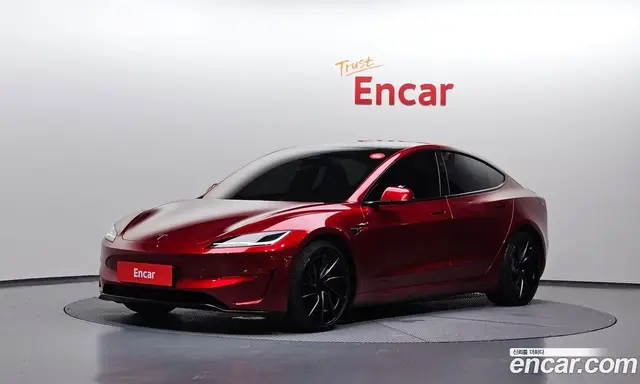 Tesla Model 3, 2024, 15 893 км