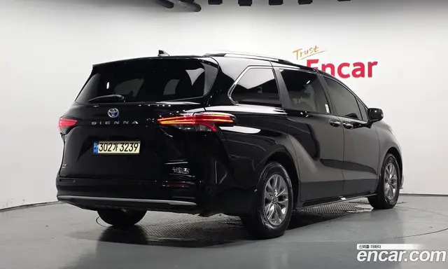 Toyota Sienna 2022 2.5 автомат (гидро), миниатюра 1