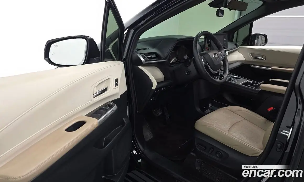 Toyota Sienna 2022 2.5 автомат (гидро), фото 12