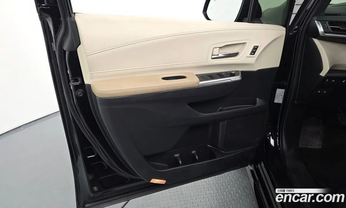 Toyota Sienna 2022 2.5 автомат (гидро), фото 14