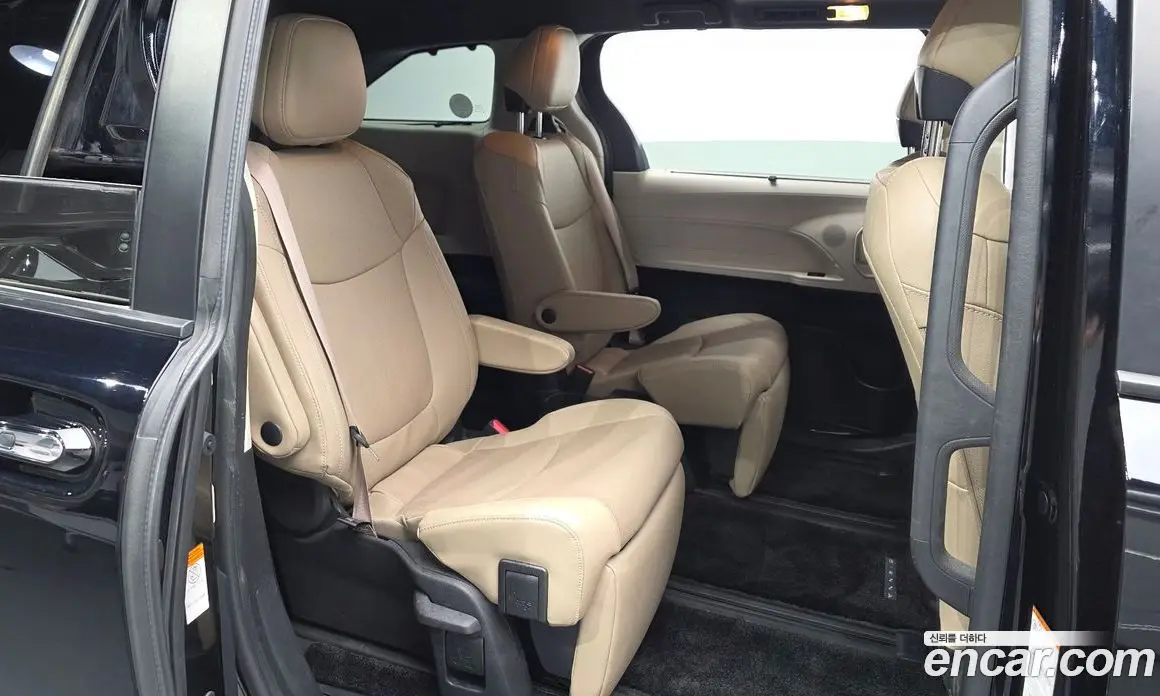 Toyota Sienna 2022 2.5 автомат (гидро), фото 16