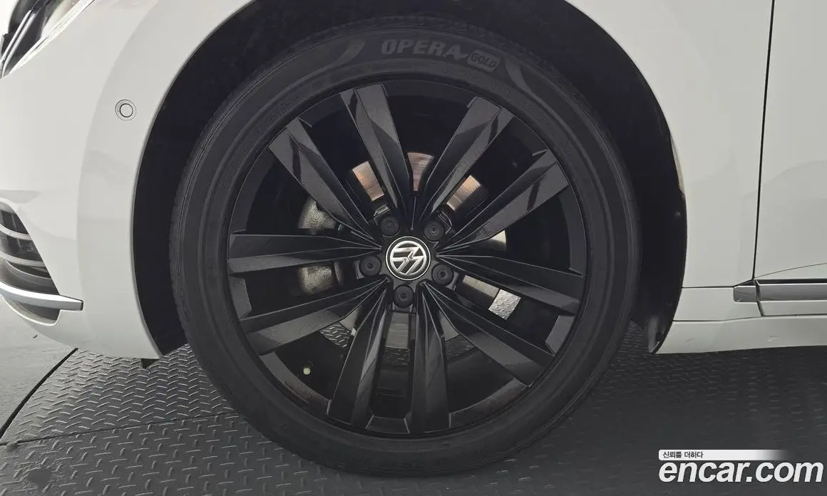Volkswagen Arteon 2019 2.0 автомат (гидро), фото 4 Volkswagen Arteon 2019 2.0 автомат (гидро), фото 4