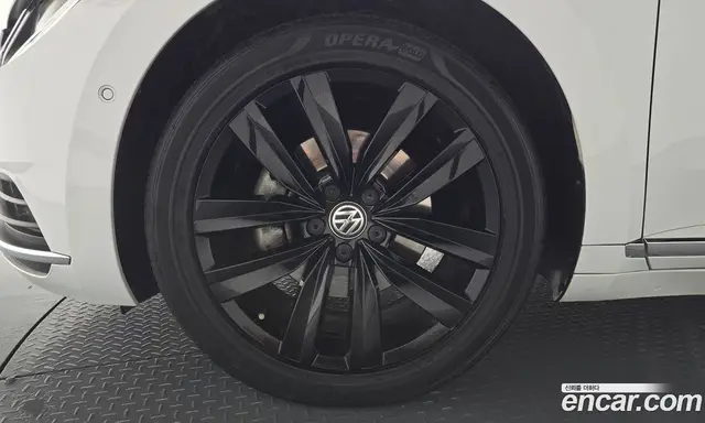 Volkswagen Arteon 2019 2.0 автомат (гидро), миниатюра 4 Volkswagen Arteon 2019 2.0 автомат (гидро), миниатюра 4
