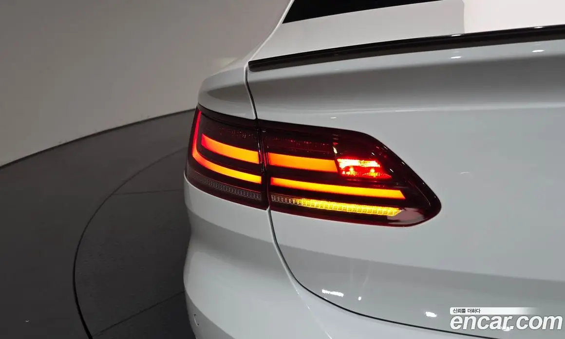 Volkswagen Arteon 2019 2.0 автомат (гидро), фото 8 Volkswagen Arteon 2019 2.0 автомат (гидро), фото 8