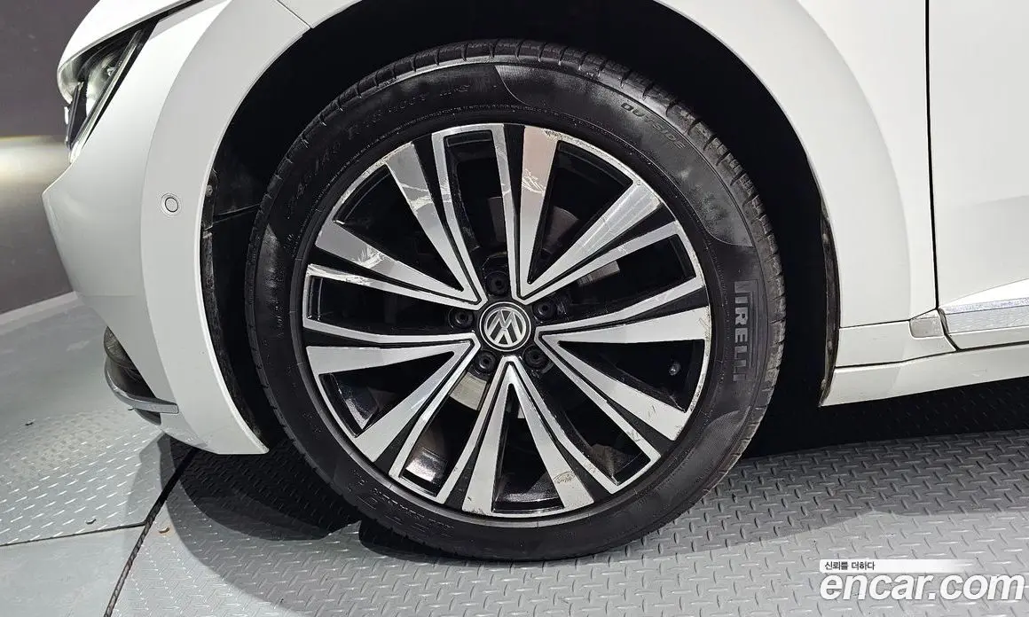 Volkswagen Arteon 2019 2.0 автомат (гидро), фото 5 Volkswagen Arteon 2019 2.0 автомат (гидро), фото 5