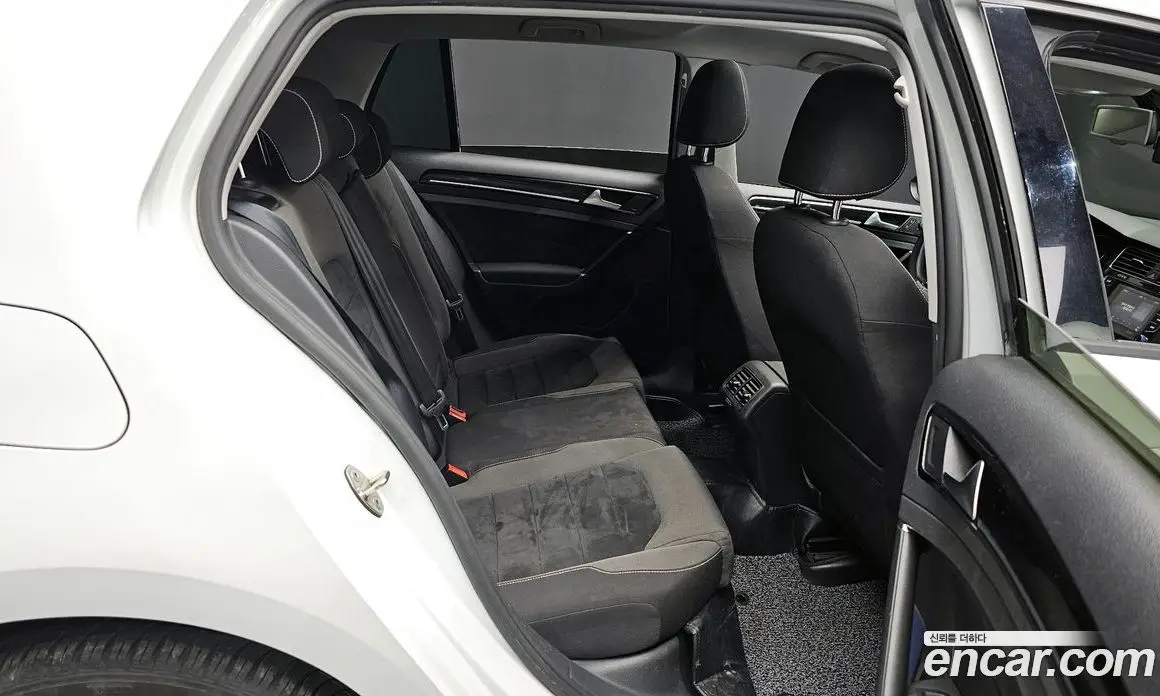 Volkswagen Golf 2015 2.0 автомат (гидро), фото 16 Volkswagen Golf 2015 2.0 автомат (гидро), фото 16