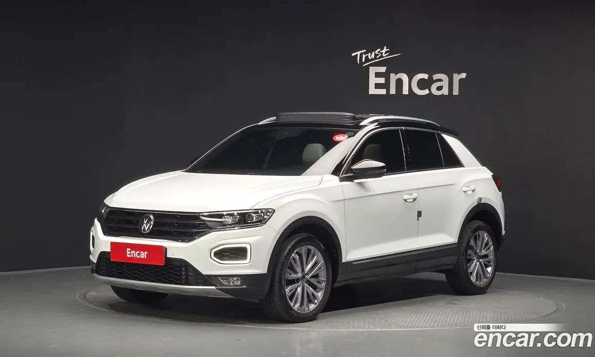 Volkswagen T-Roc 2022 2.0 автомат (гидро), фото 1 Volkswagen T-Roc 2022 2.0 автомат (гидро), фото 1