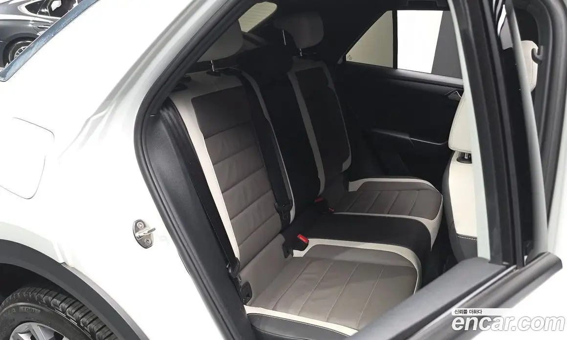 Volkswagen T-Roc 2022 2.0 автомат (гидро), фото 18 Volkswagen T-Roc 2022 2.0 автомат (гидро), фото 18