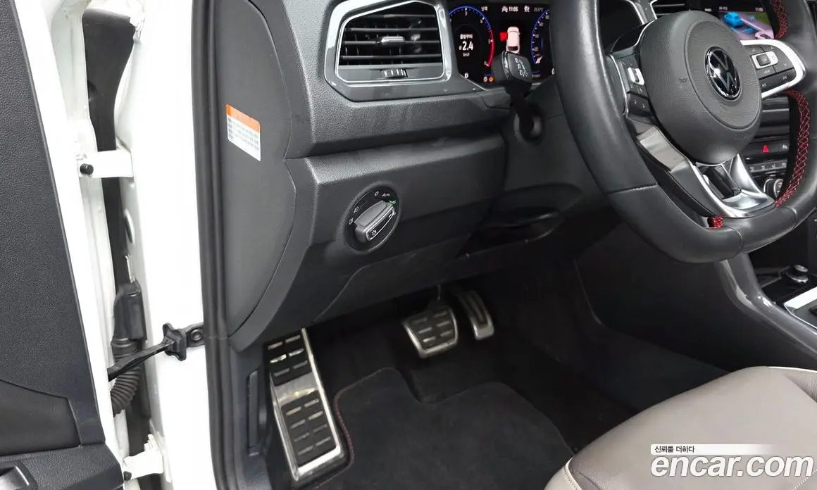 Volkswagen T-Roc 2022 2.0 автомат (гидро), фото 19 Volkswagen T-Roc 2022 2.0 автомат (гидро), фото 19