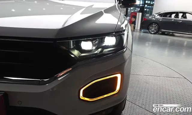 Volkswagen T-Roc 2022 2.0 автомат (гидро), миниатюра 8 Volkswagen T-Roc 2022 2.0 автомат (гидро), миниатюра 8