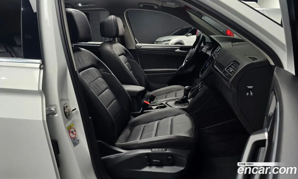Volkswagen Tiguan 2019 2.0 автомат (гидро), фото 12