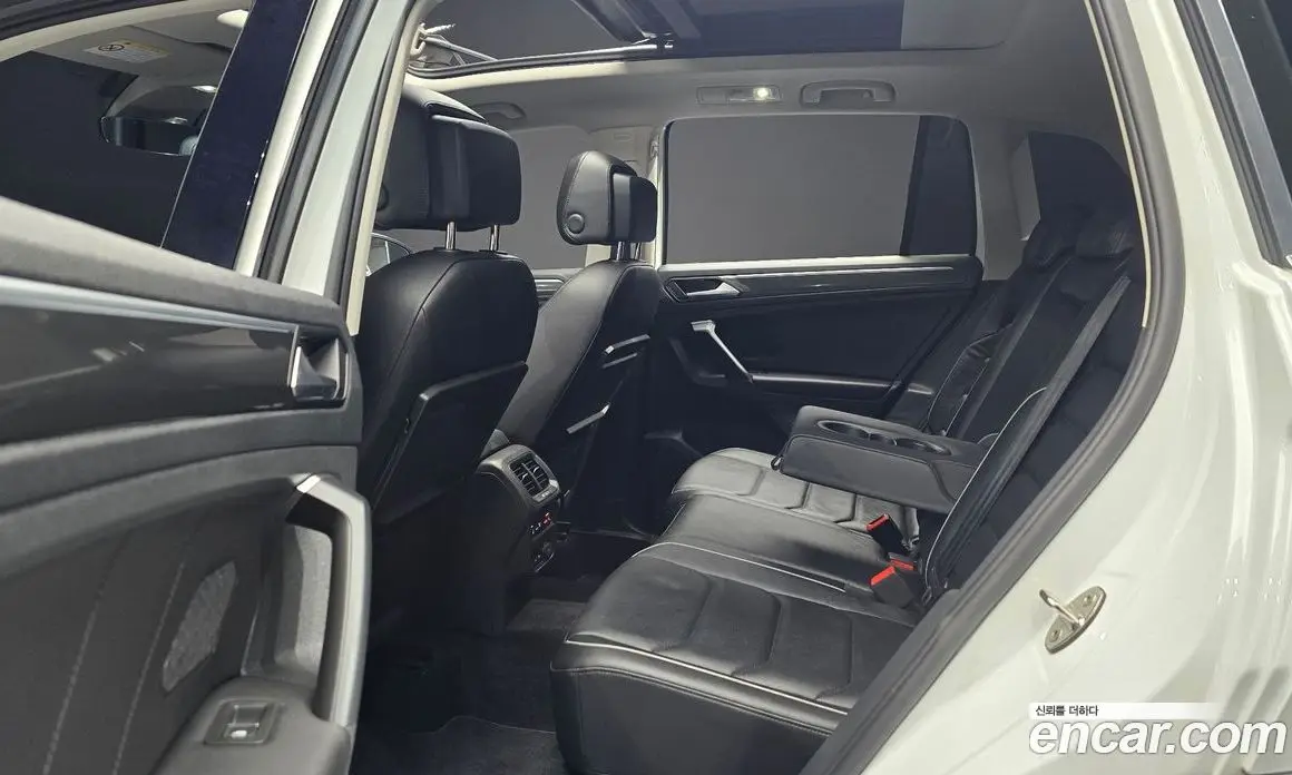 Volkswagen Tiguan 2019 2.0 автомат (гидро), фото 17