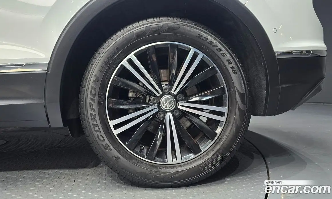 Volkswagen Tiguan 2019 2.0 автомат (гидро), фото 6