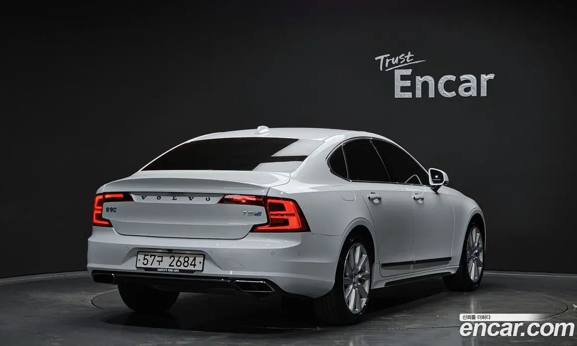 Volvo S90 2019 2.0 автомат (гидро), фото 2 Volvo S90 2019 2.0 автомат (гидро), фото 2