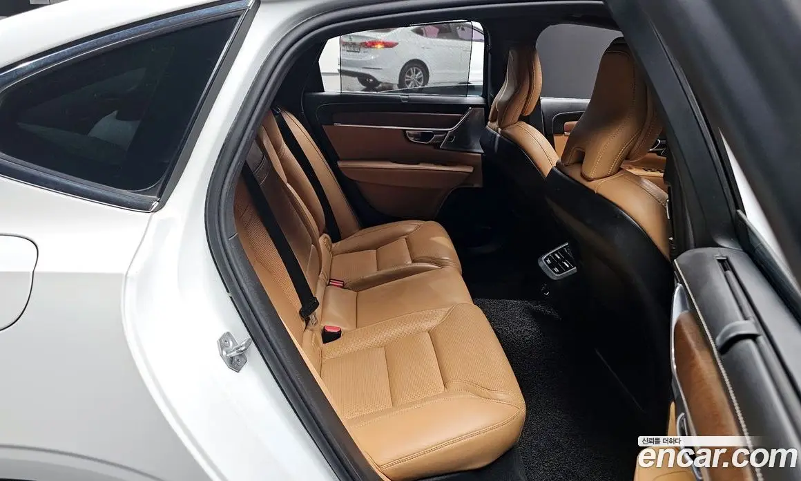 Volvo S90 2019 2.0 автомат (гидро), фото 17 Volvo S90 2019 2.0 автомат (гидро), фото 17