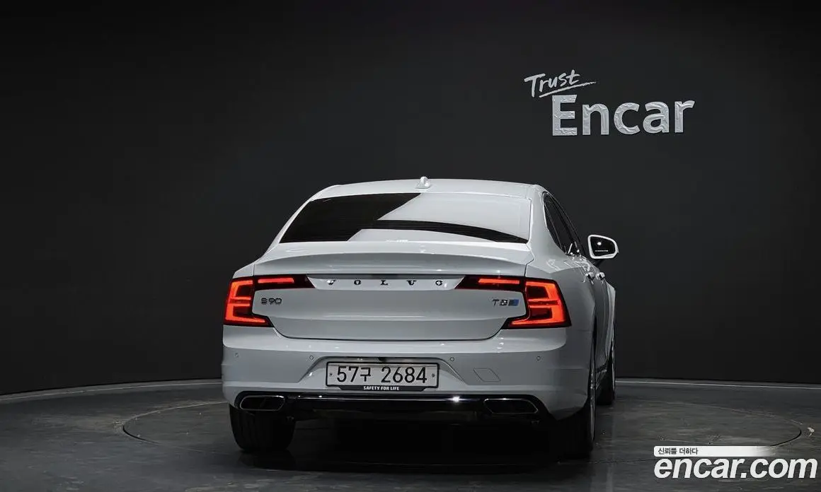 Volvo S90 2019 2.0 автомат (гидро), фото 4 Volvo S90 2019 2.0 автомат (гидро), фото 4