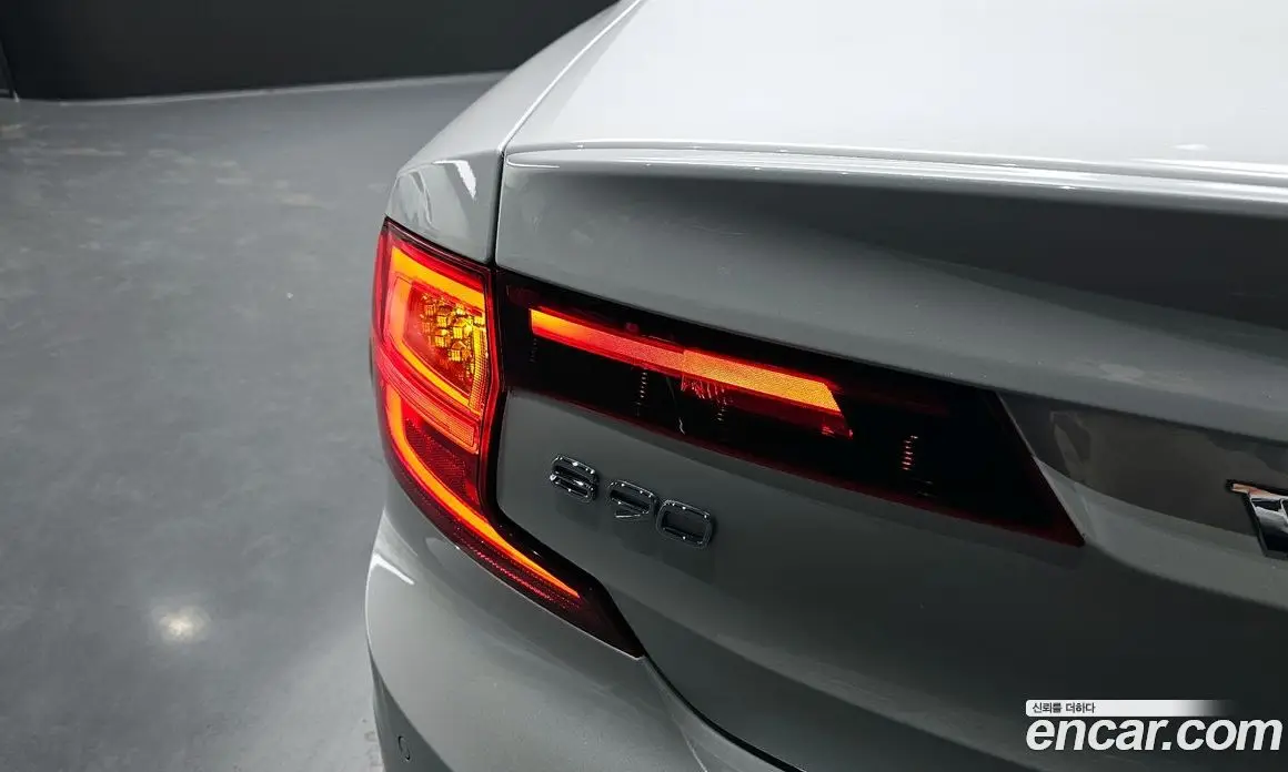 Volvo S90 2019 2.0 автомат (гидро), фото 9 Volvo S90 2019 2.0 автомат (гидро), фото 9