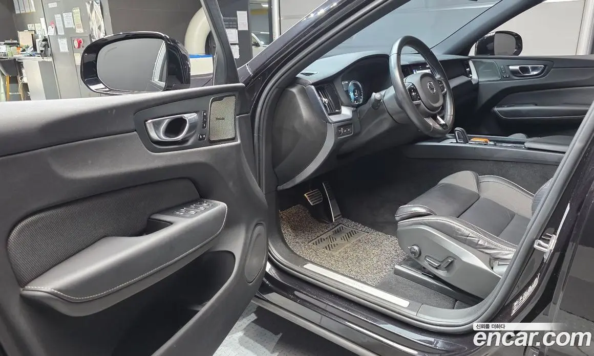 Volvo XC60 2021 2.0 автомат (гидро), фото 13 Volvo XC60 2021 2.0 автомат (гидро), фото 13