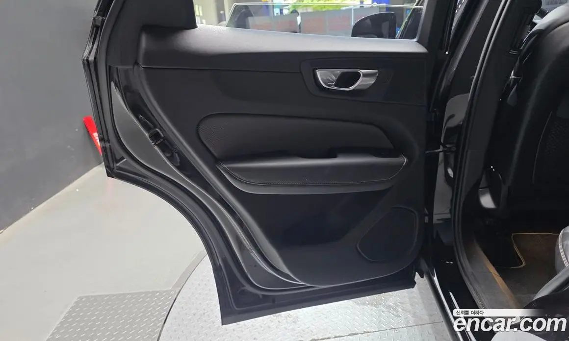 Volvo XC60 2021 2.0 автомат (гидро), фото 15 Volvo XC60 2021 2.0 автомат (гидро), фото 15