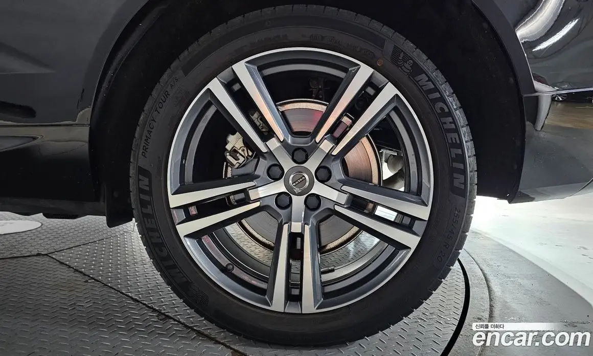 Volvo XC60 2021 2.0 автомат (гидро), фото 7 Volvo XC60 2021 2.0 автомат (гидро), фото 7
