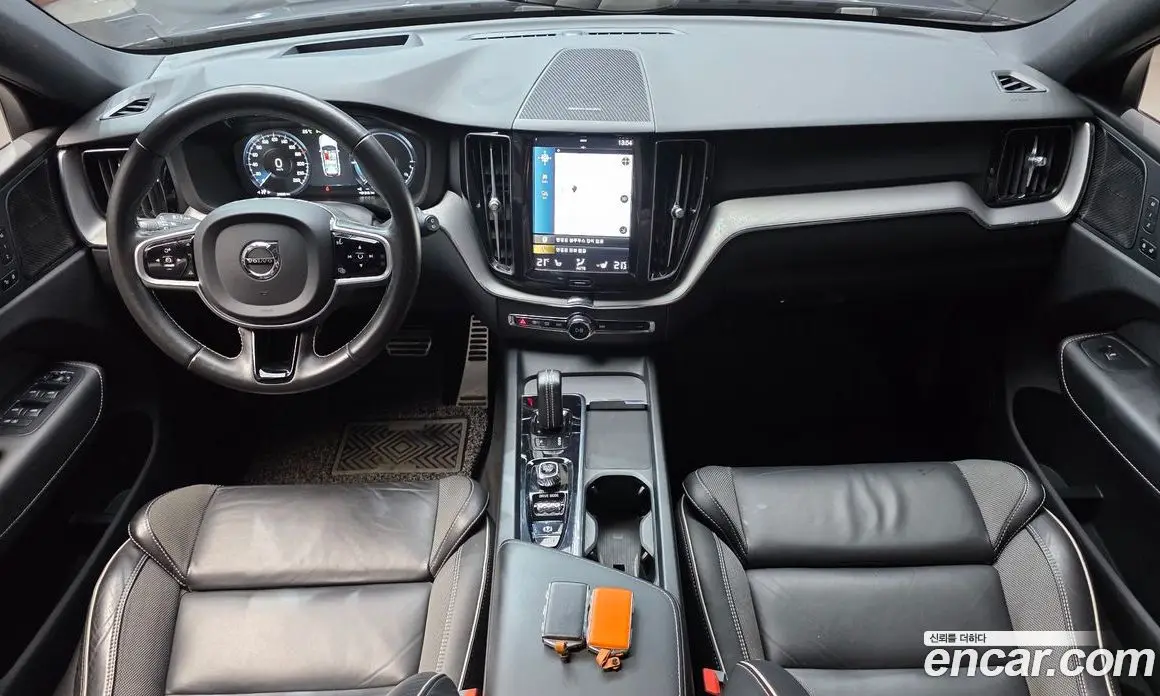 Volvo XC60 2021 2.0 автомат (гидро), фото 10 Volvo XC60 2021 2.0 автомат (гидро), фото 10