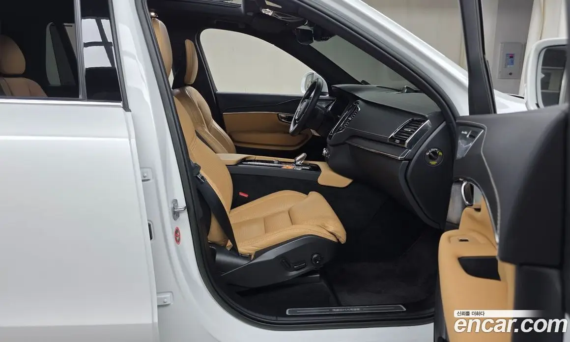 Volvo XC90 2022 2.0 автомат (гидро), фото 16 Volvo XC90 2022 2.0 автомат (гидро), фото 16