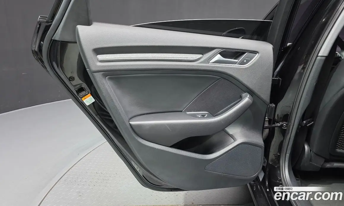Audi A3 2018 2.0 автомат (гидро), фото 15 Audi A3 2018 2.0 автомат (гидро), фото 15