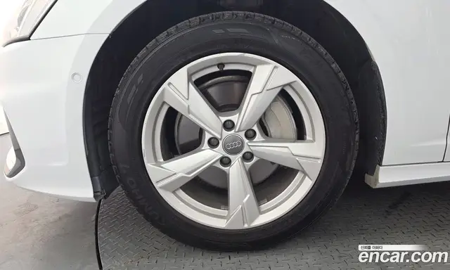 Audi A6 2019 2.0 автомат (гидро), миниатюра 5