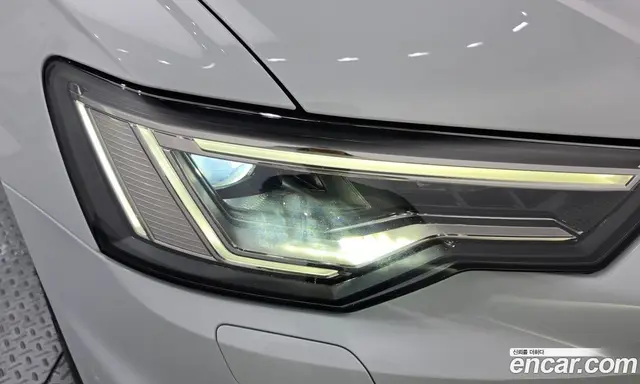 Audi A6 2022 2.0 автомат (гидро), миниатюра 8