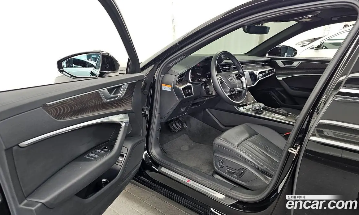 Audi A6 2023 2.0 автомат (гидро), фото 13