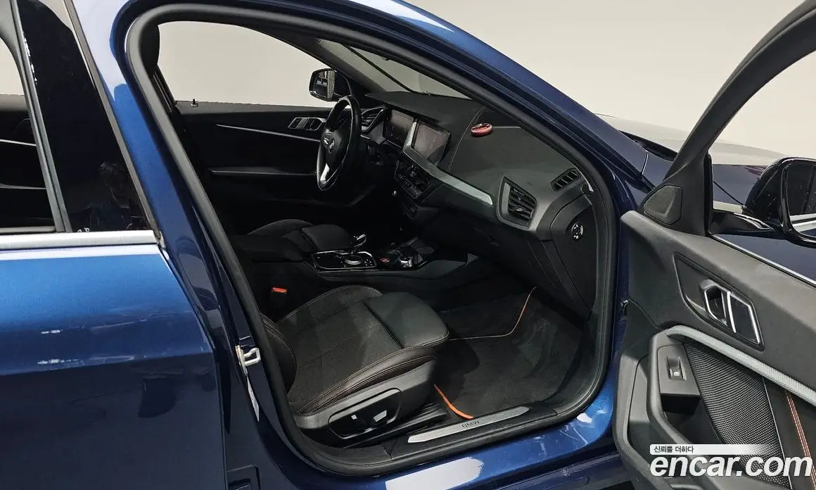 BMW 1 серия 2021 2.0 автомат (гидро), фото 16