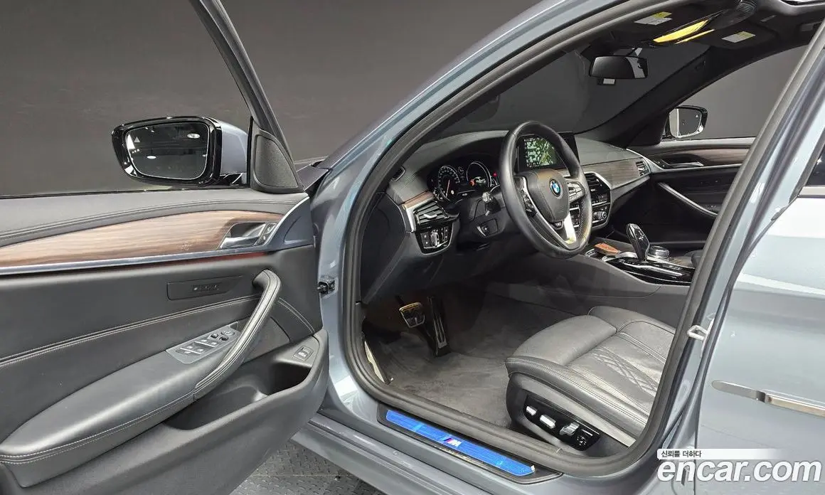 BMW 5 серия 2017 2.0 автомат (гидро), фото 12 BMW 5 серия 2017 2.0 автомат (гидро), фото 12