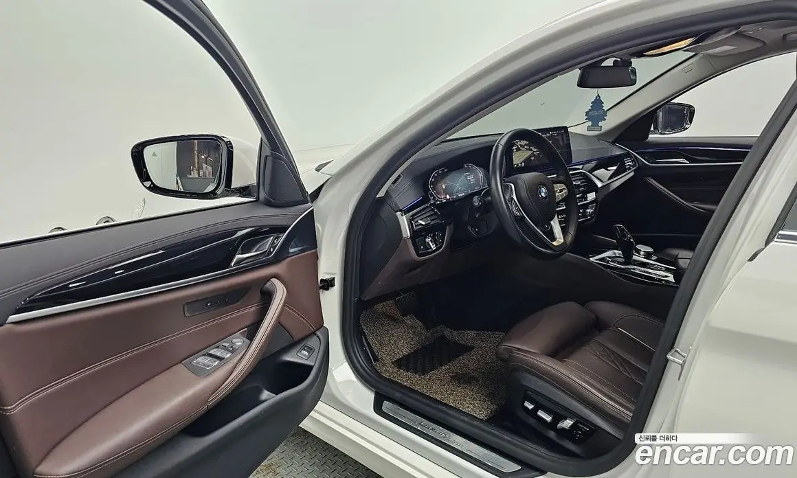 BMW 5 серия 2021 2.0 автомат (гидро), фото 13
