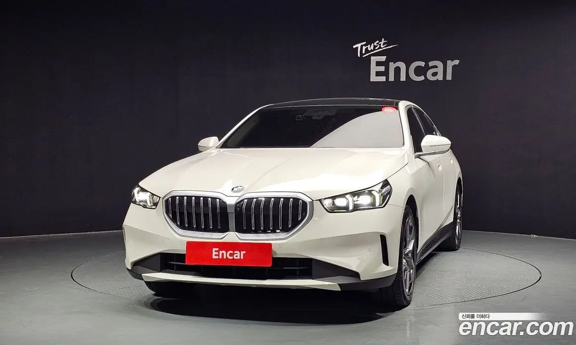 BMW 5 серия 2023 2.0 автомат (гидро), фото 3