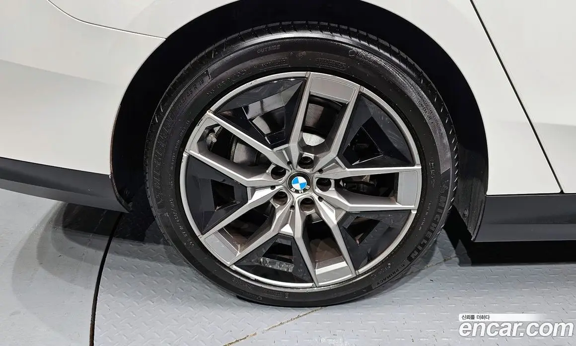BMW 5 серия 2023 2.0 автомат (гидро), фото 5