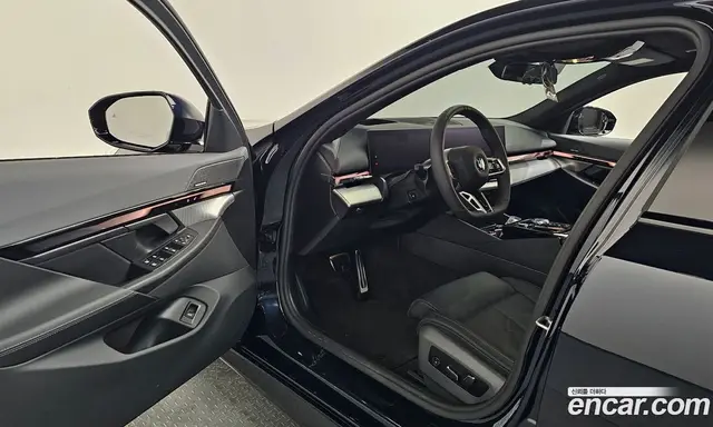 BMW 5 серия 2025 2.0 автомат (гидро), миниатюра 12