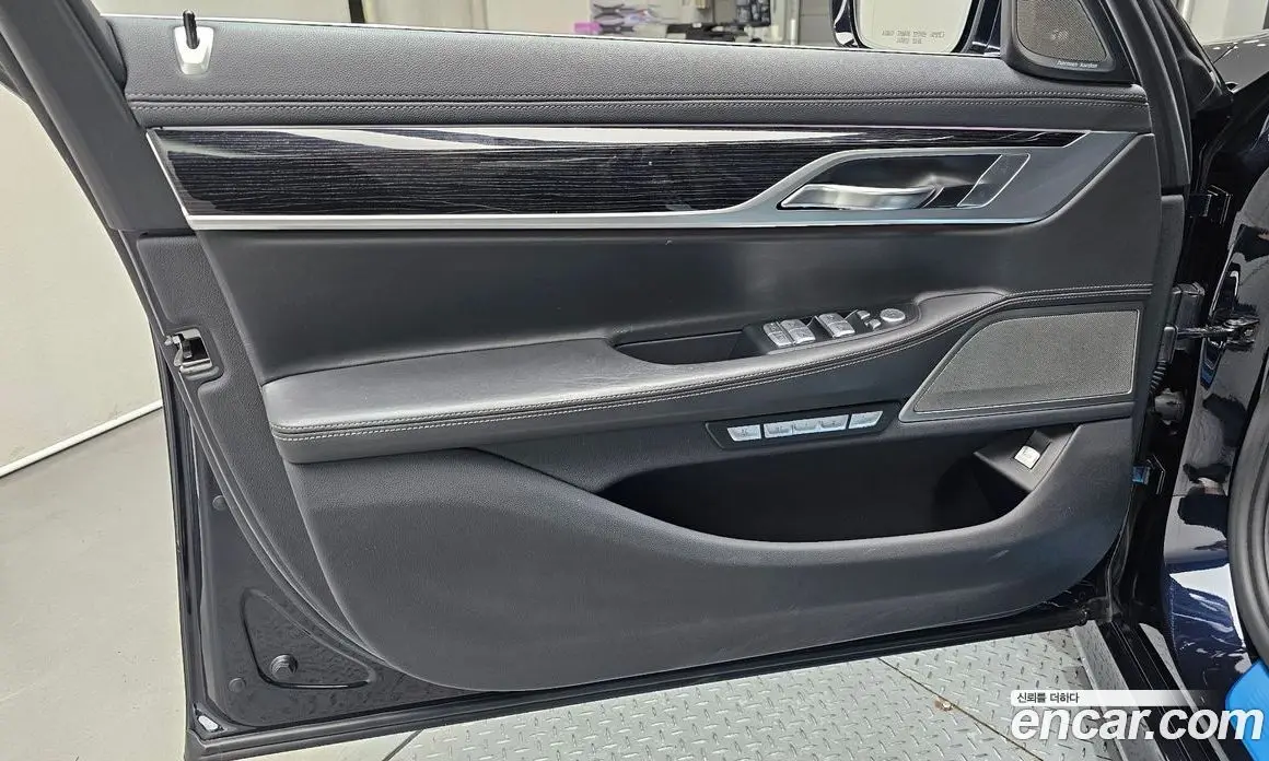 BMW 7 серия 2017 3.0 автомат (гидро), фото 14
