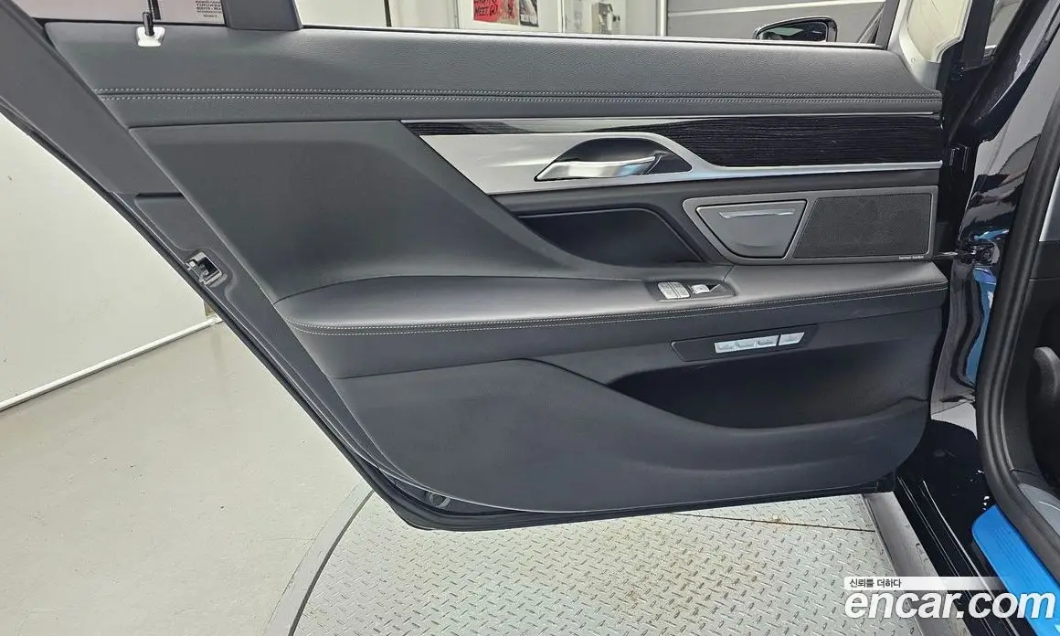 BMW 7 серия 2017 3.0 автомат (гидро), фото 15