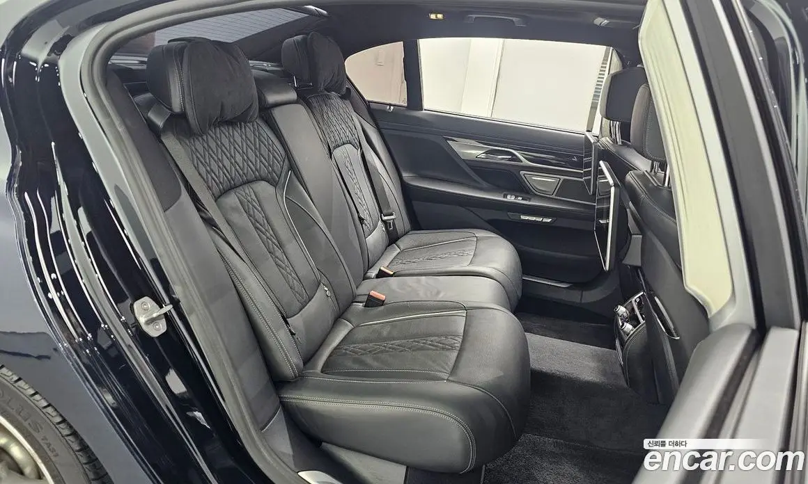 BMW 7 серия 2017 3.0 автомат (гидро), фото 17